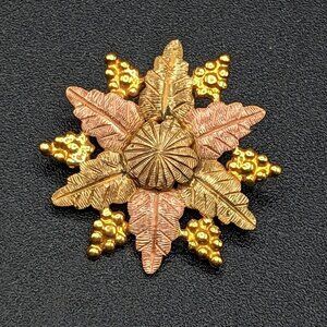 Vintage Solid 10K Black Hills Gold Yellow Rose Green Gold Leaf Flower Brooch Pin